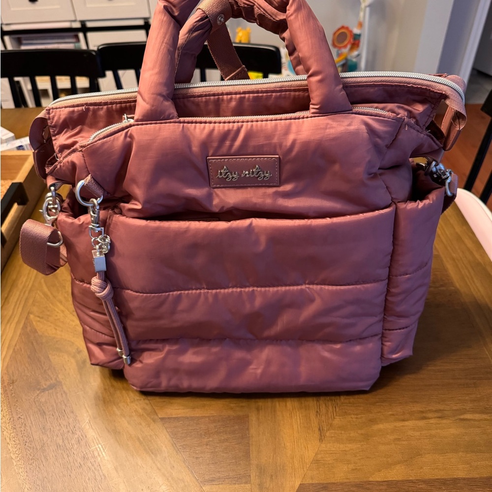 Itzy Ritzy Dream Convertible diaper bag in Canyon Rose